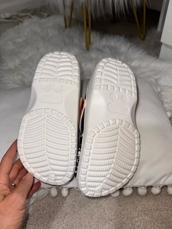 CROCS Kids White, Orange & Navy AU Logo Clog Slides - Picture 4 of 4